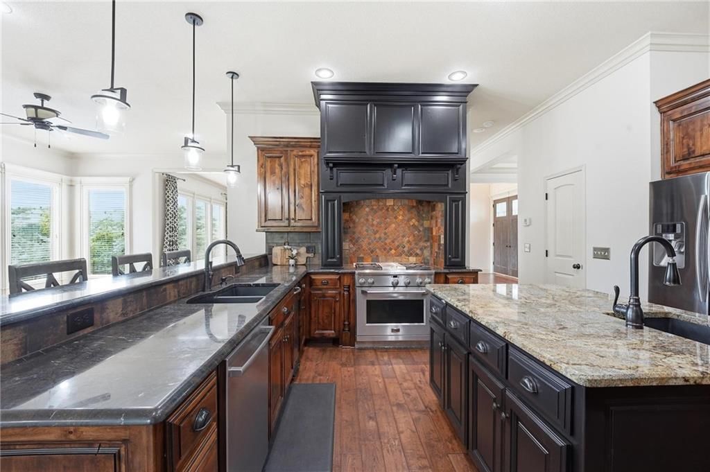 324 NW Thoreau Circle — photo 25