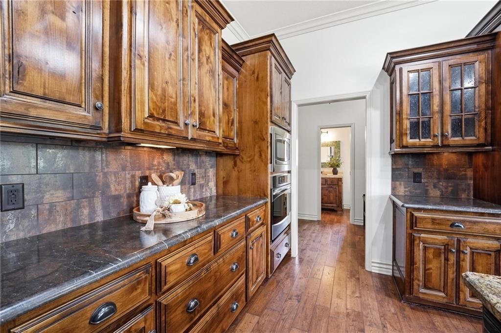 324 NW Thoreau Circle — photo 28