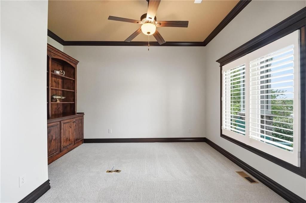 324 NW Thoreau Circle — photo 32