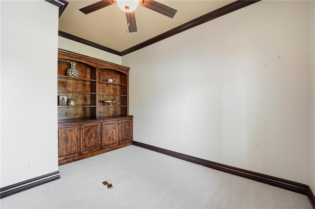 324 NW Thoreau Circle — photo 33