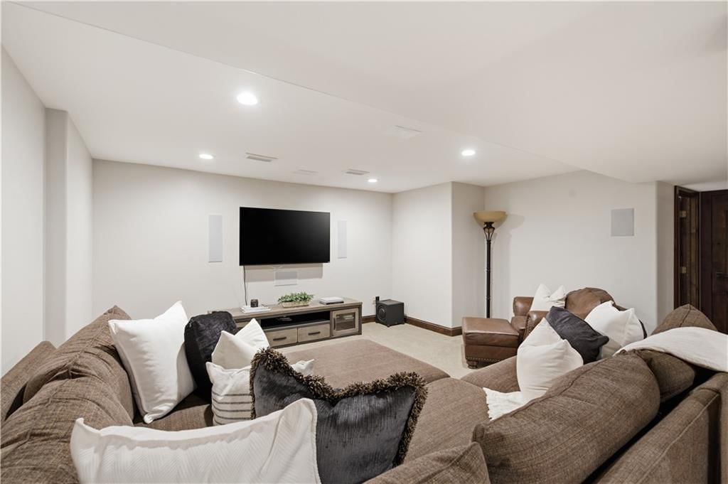 3505 SHAWNEE MISSION Parkway — photo 33