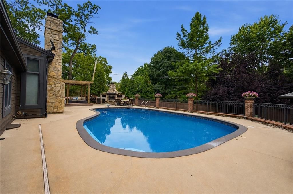 3505 SHAWNEE MISSION Parkway — photo 47