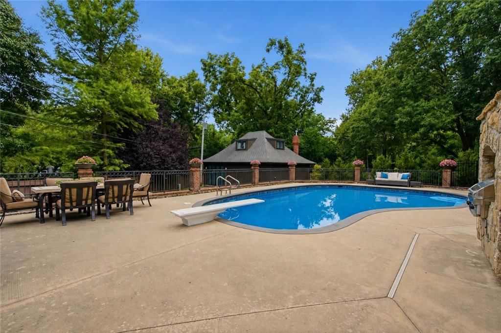 3505 SHAWNEE MISSION Parkway — photo 48