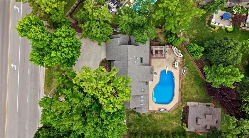 3505 SHAWNEE MISSION Parkway — photo 50