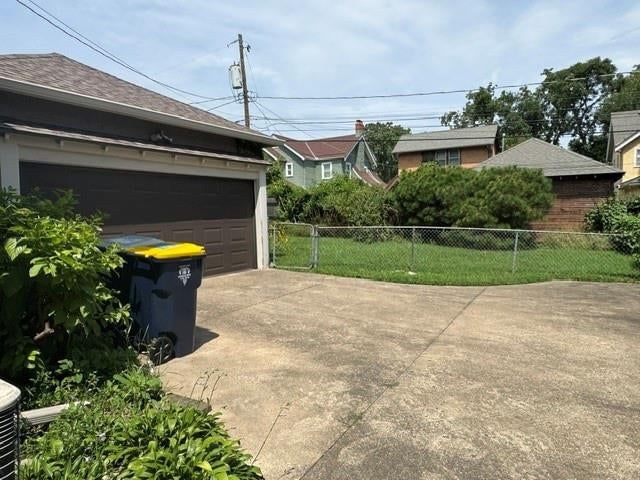 624 E 71st Terrace — photo 4