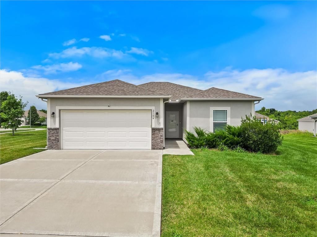 2104 Crestview Place — photo 2