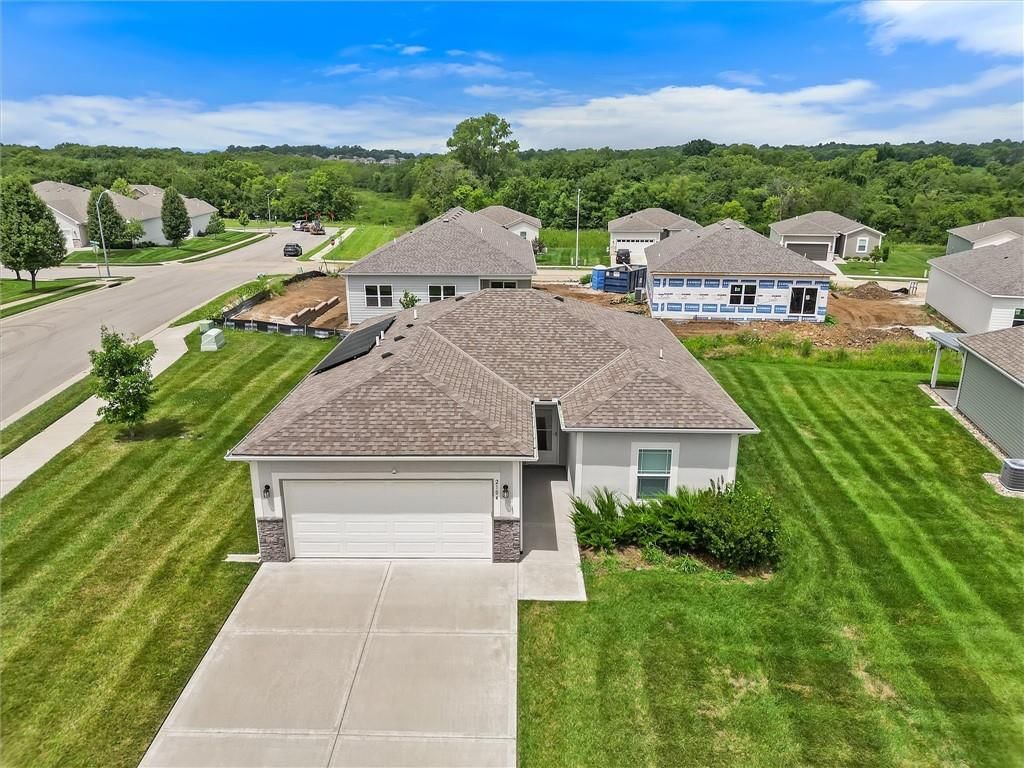 2104 Crestview Place — photo 3