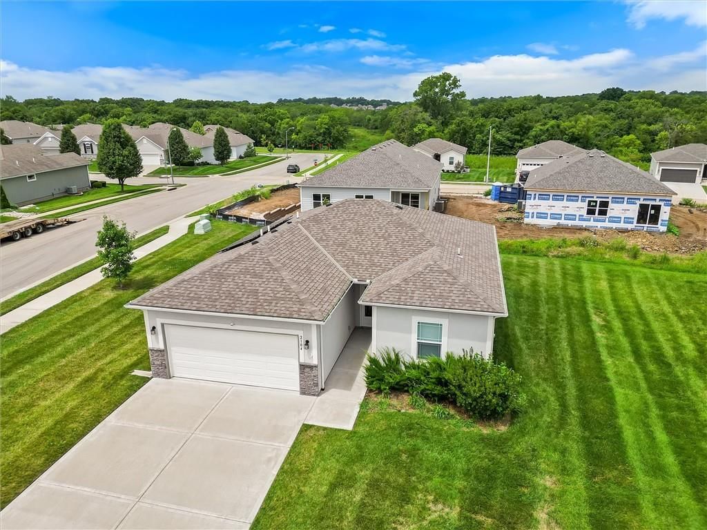 2104 Crestview Place — photo 4
