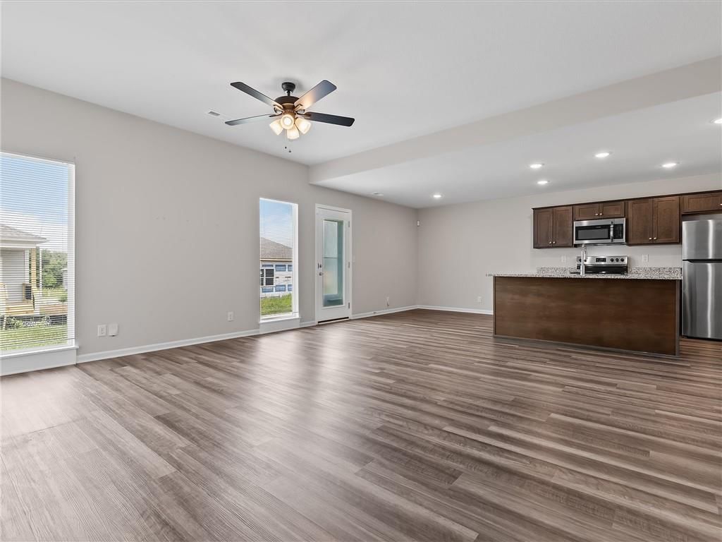 2104 Crestview Place — photo 7