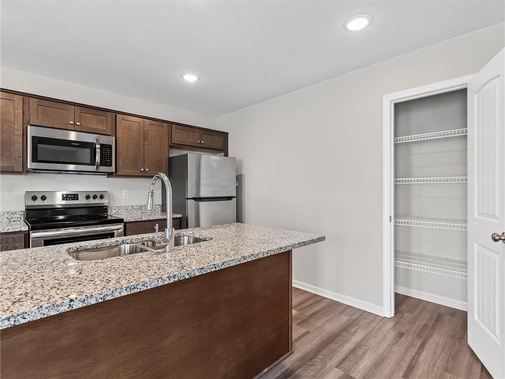 2104 Crestview Place — photo 15