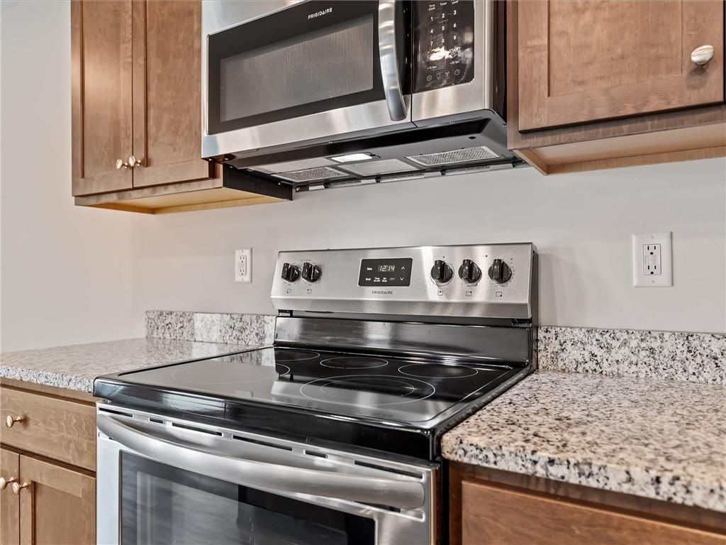 2104 Crestview Place — photo 16