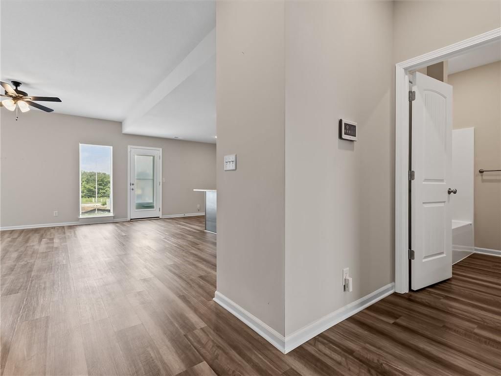 2104 Crestview Place — photo 18