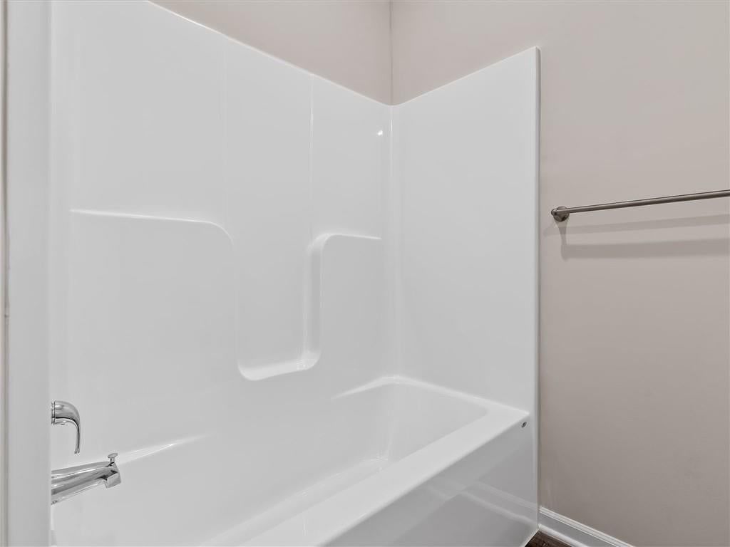 2104 Crestview Place — photo 21