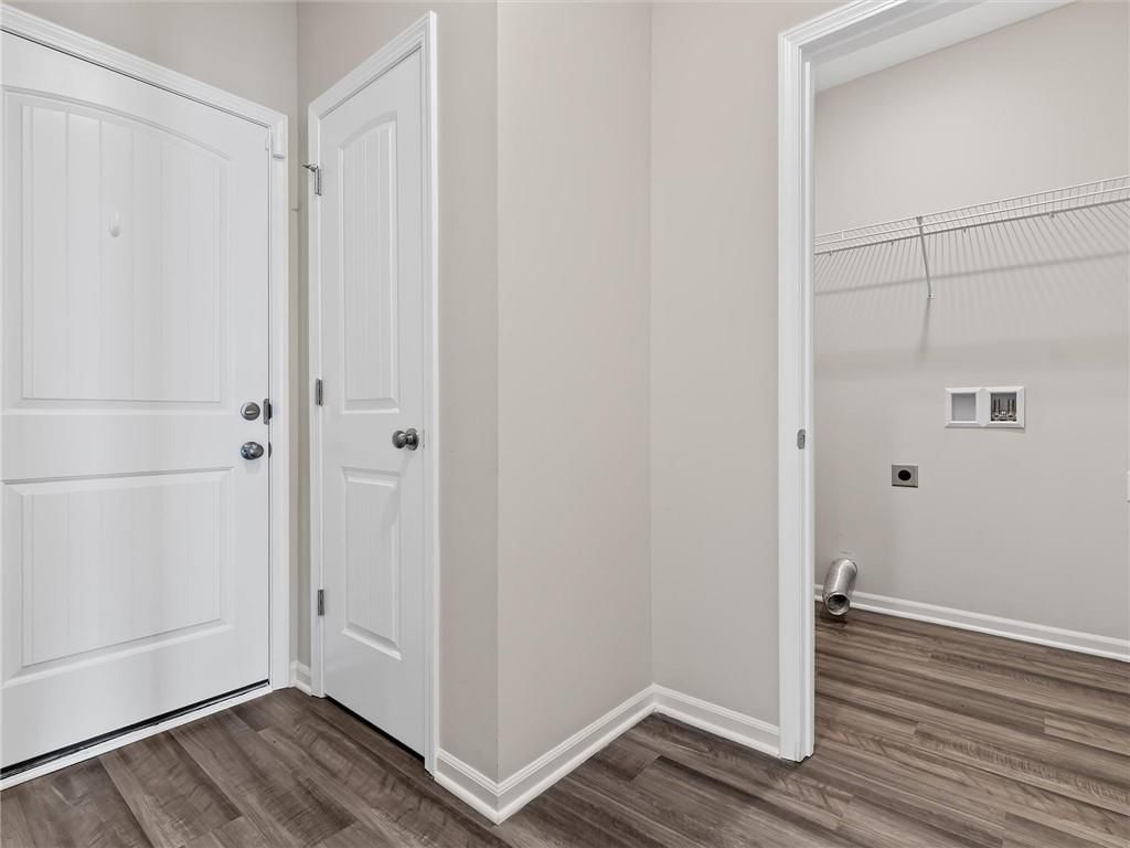 2104 Crestview Place — photo 30