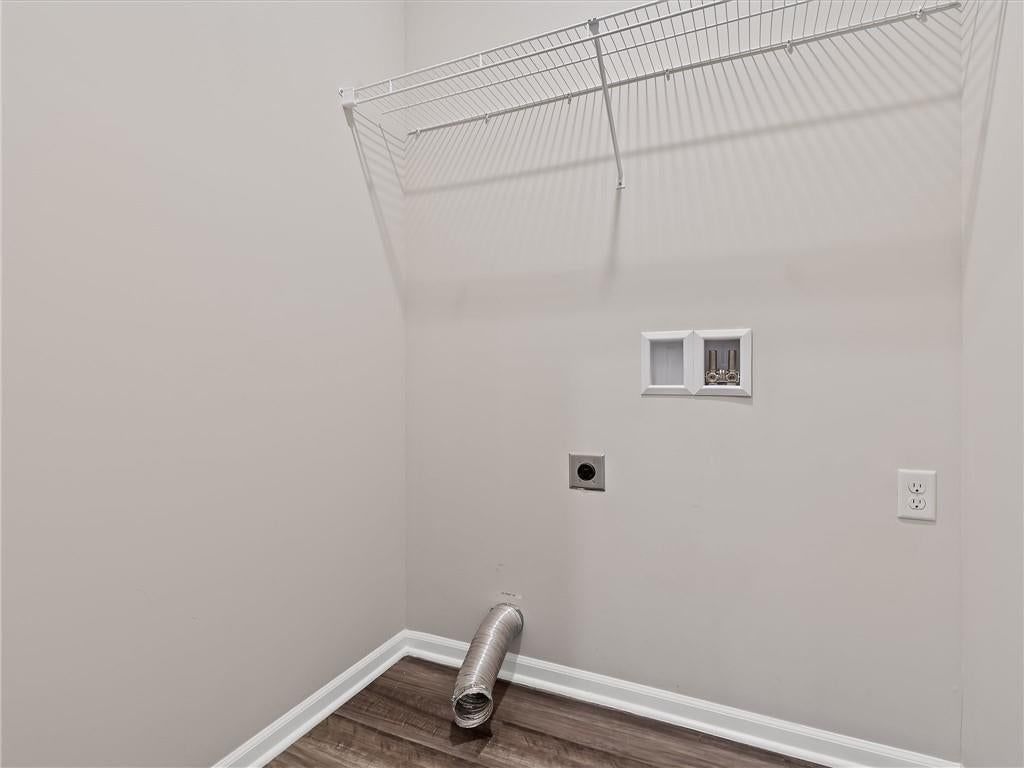 2104 Crestview Place — photo 31
