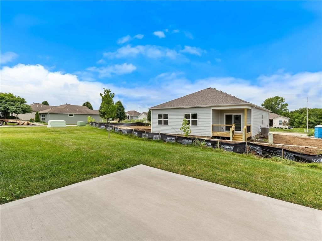 2104 Crestview Place — photo 33
