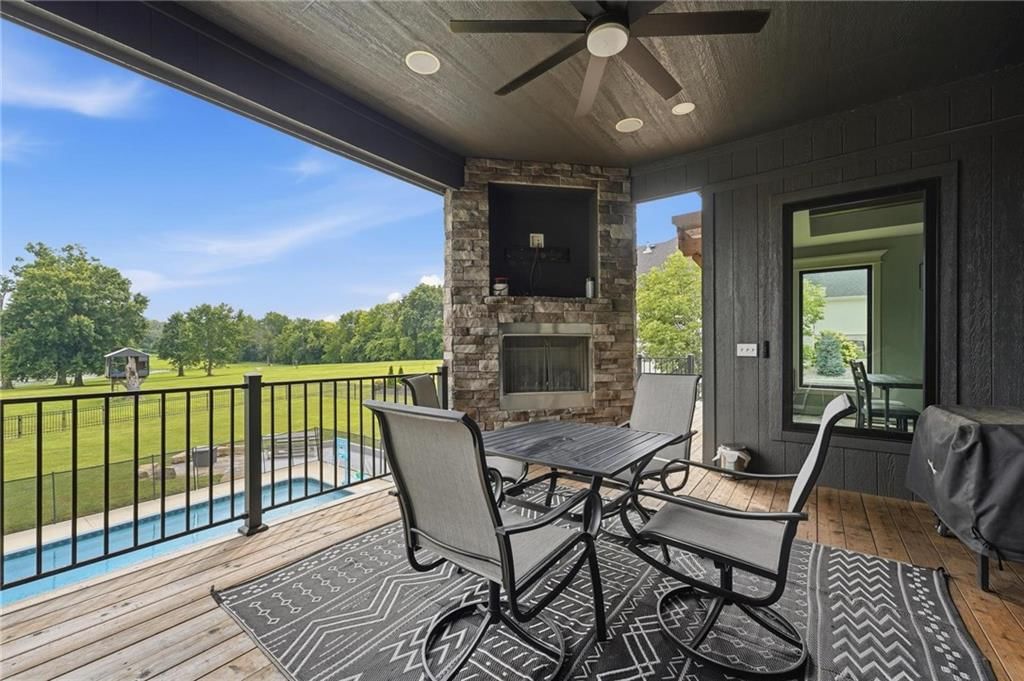 1504 Country Club Drive — photo 48