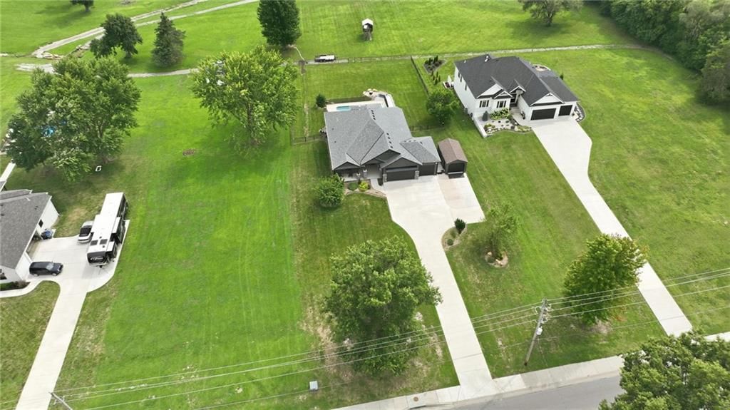 1504 Country Club Drive — photo 60
