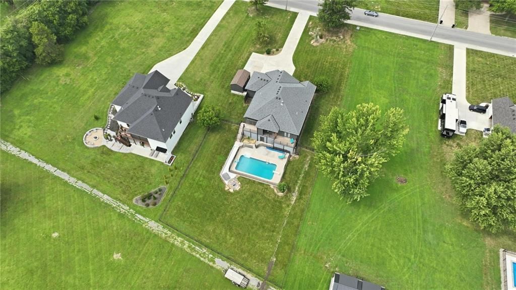 1504 Country Club Drive — photo 64