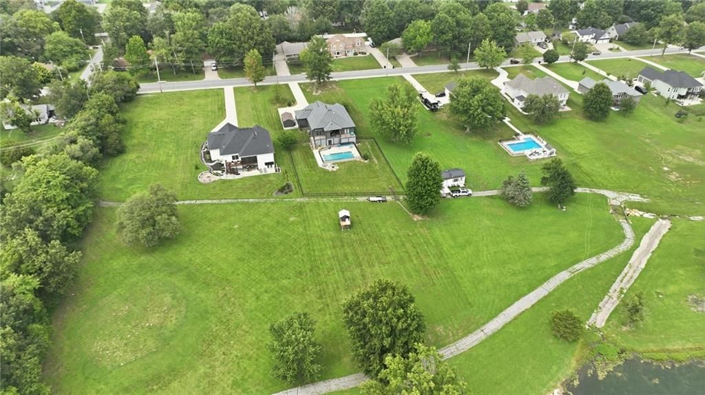 1504 Country Club Drive — photo 66