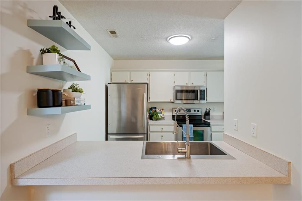 4804 Mccormick Street — photo 7