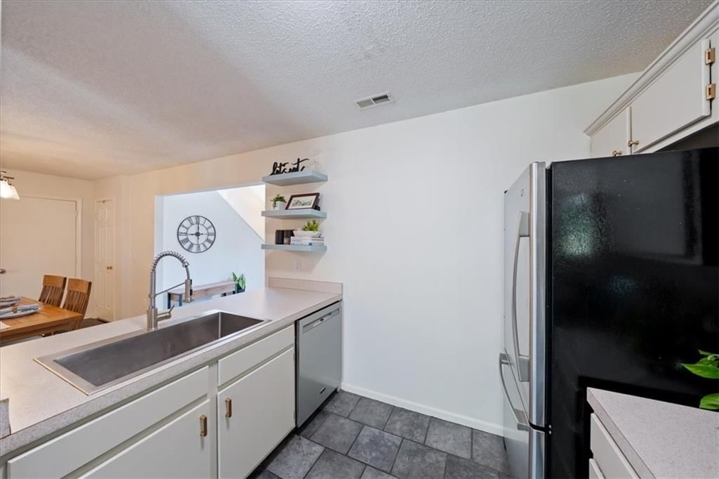 4804 Mccormick Street — photo 8
