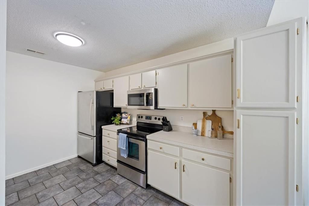 4804 Mccormick Street — photo 10