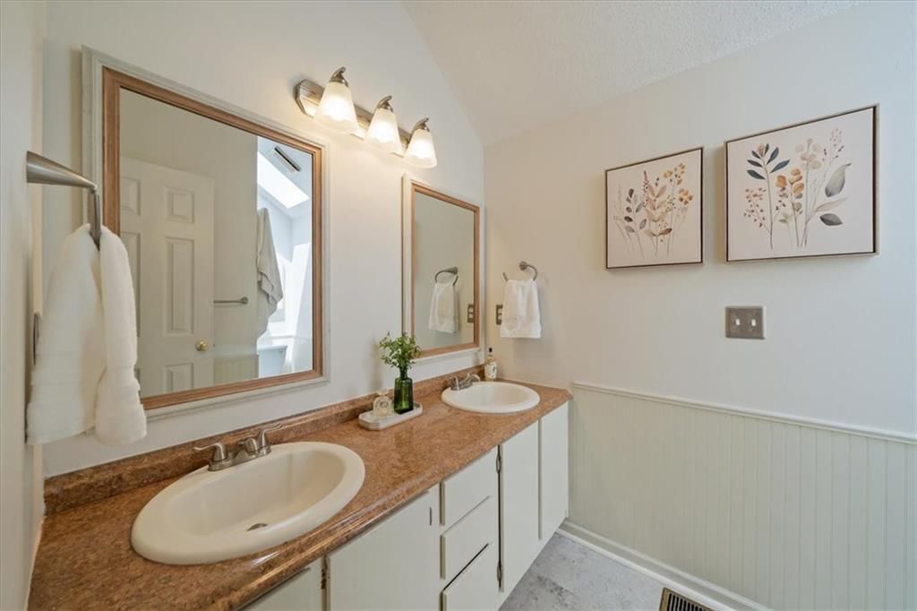 4804 Mccormick Street — photo 18