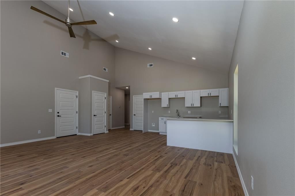 1616 E 20th Street — photo 10