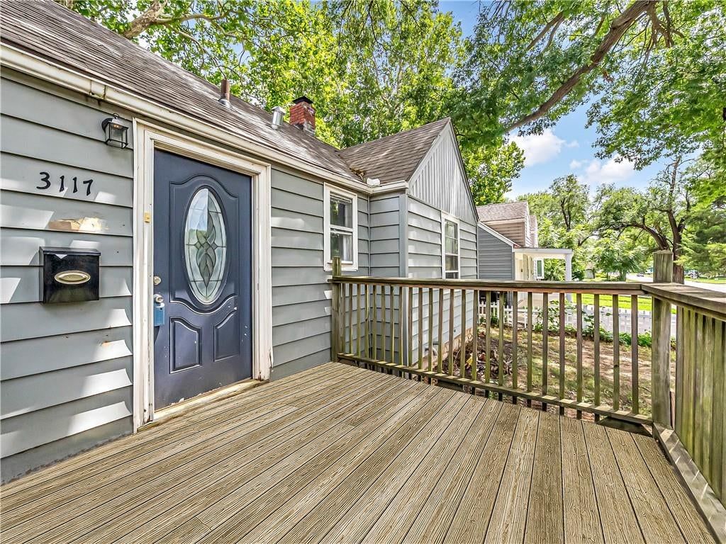 3117 S Crysler Avenue — photo 3