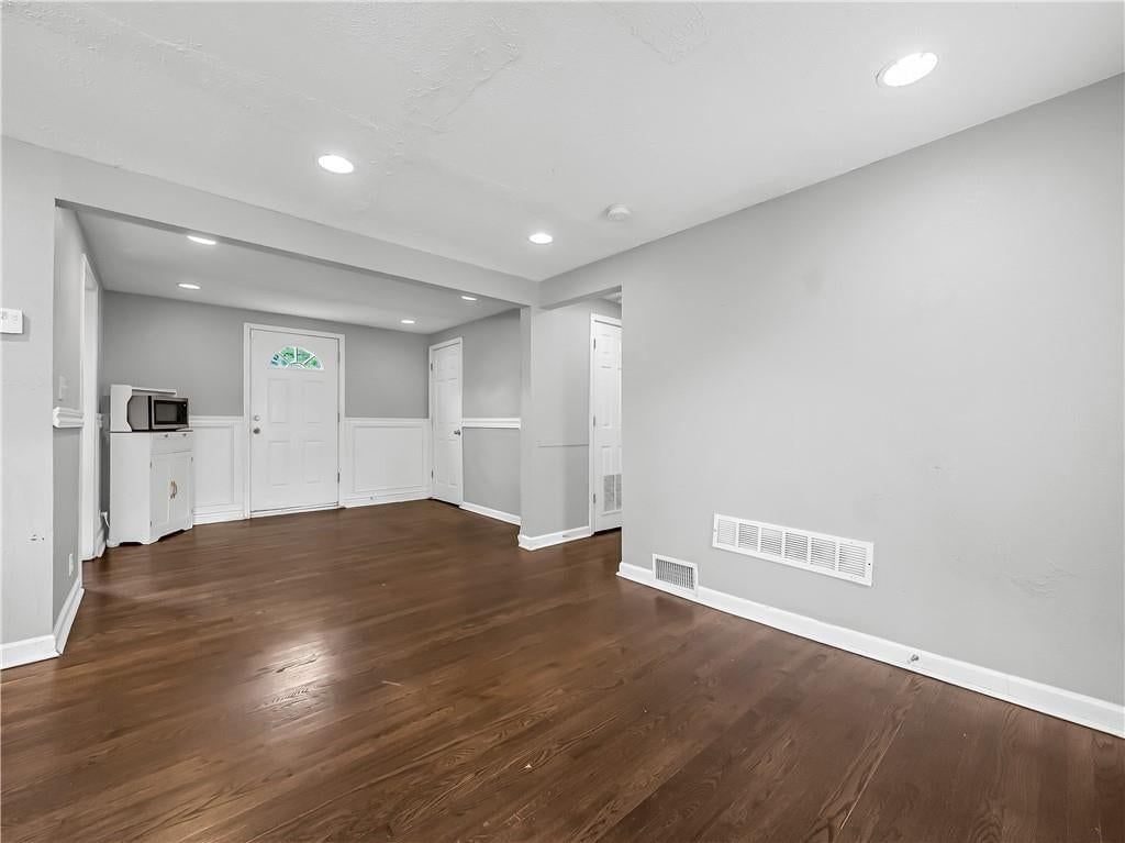 3117 S Crysler Avenue — photo 6