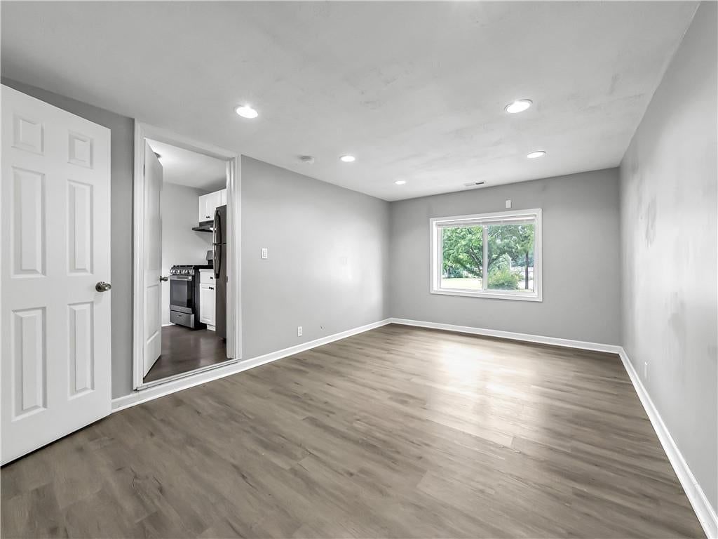 3117 S Crysler Avenue — photo 15