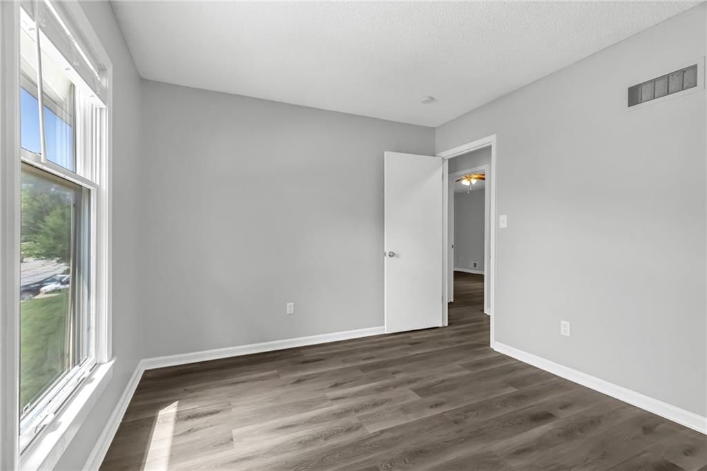 611 SW Murray Road — photo 13