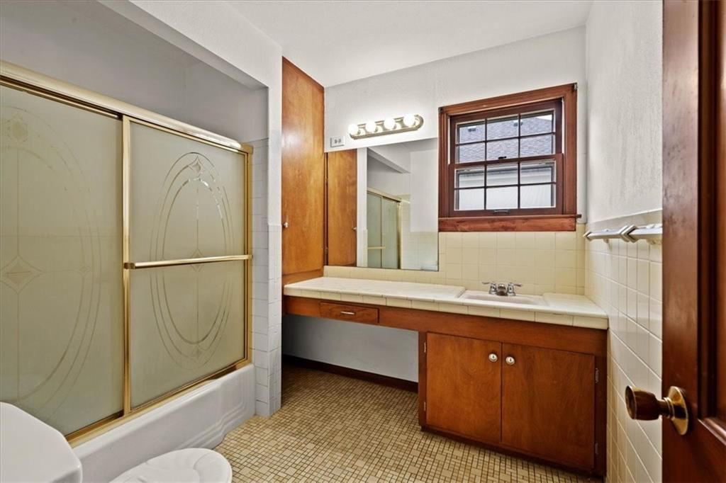 9516 Buena Vista Street — photo 26