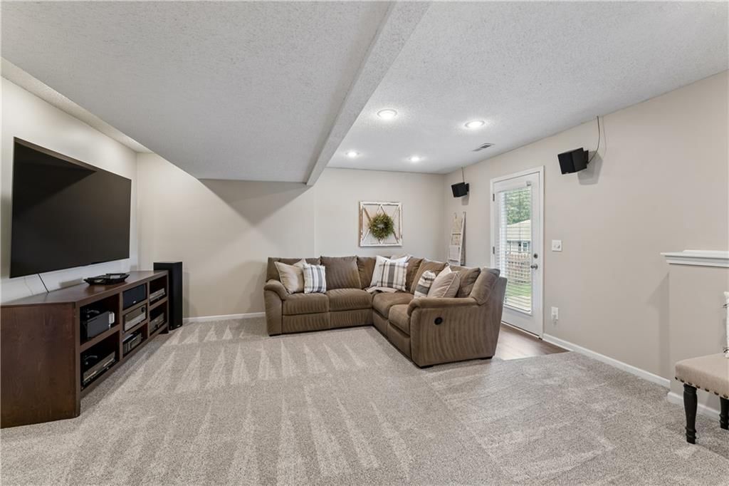 2017 Summerfield Court — photo 32