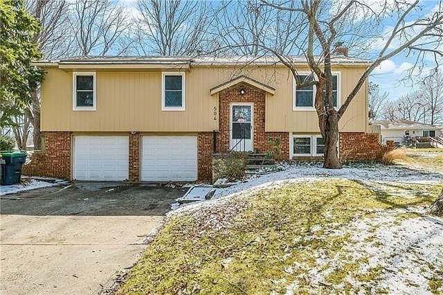 504 SW Killarney Lane — photo 1