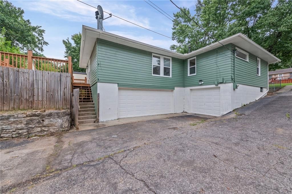 4504 Wood Avenue — photo 4