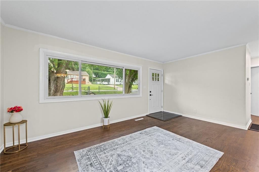 4504 Wood Avenue — photo 7