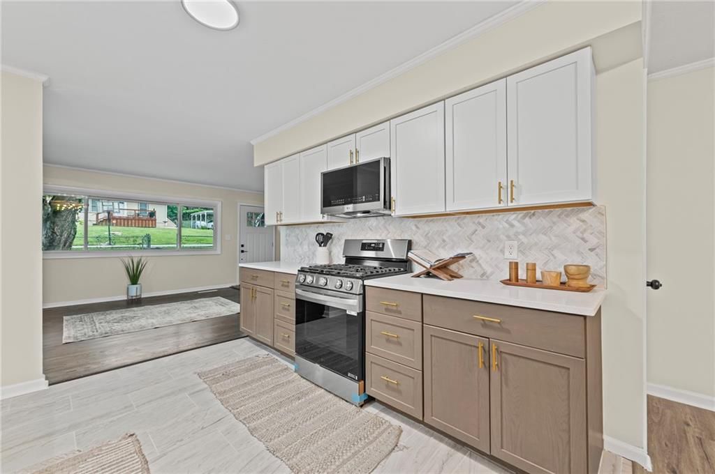 4504 Wood Avenue — photo 10
