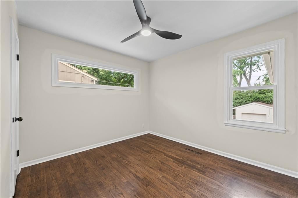 4504 Wood Avenue — photo 18