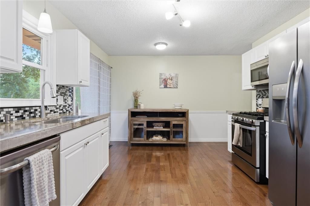 414 Kingsley Avenue — photo 8