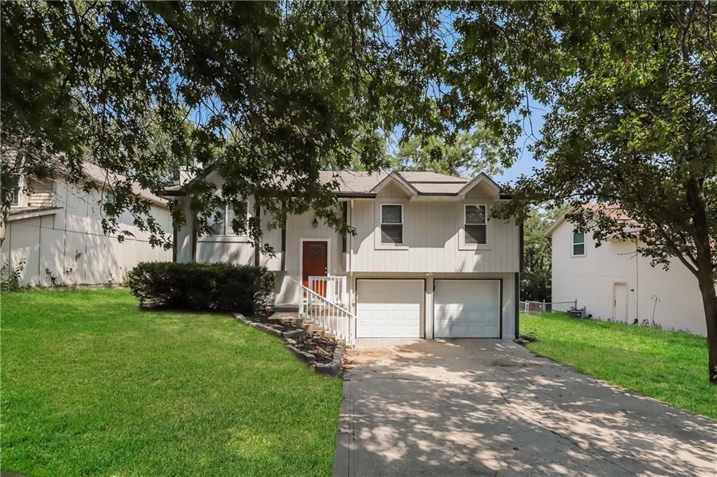 8311 N Everton Avenue — photo 1