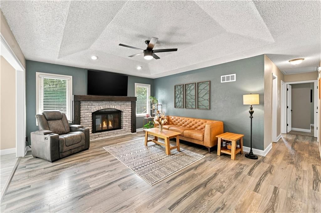 411 SE Claremont Street — photo 8