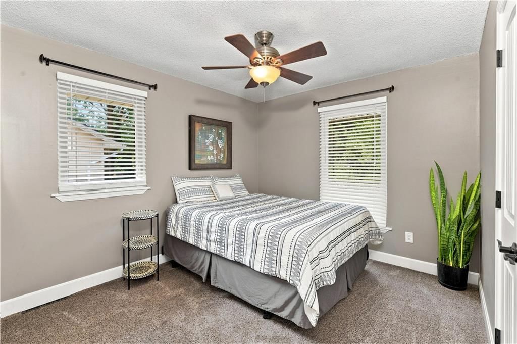 411 SE Claremont Street — photo 25