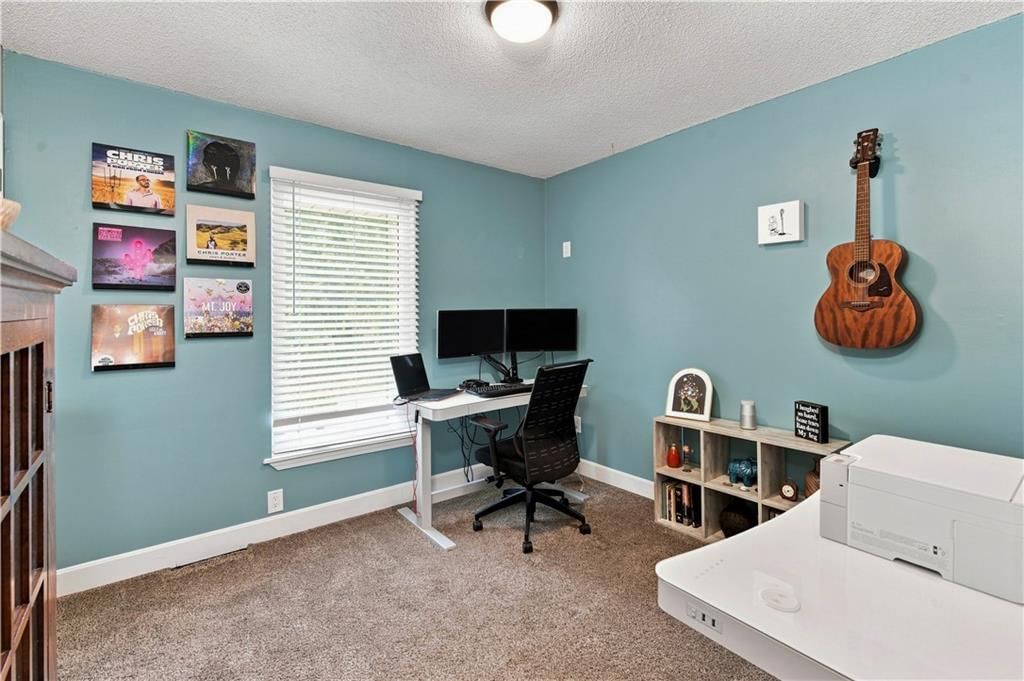 411 SE Claremont Street — photo 28