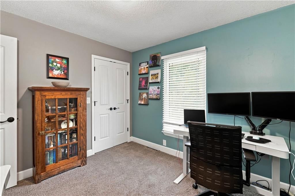 411 SE Claremont Street — photo 29