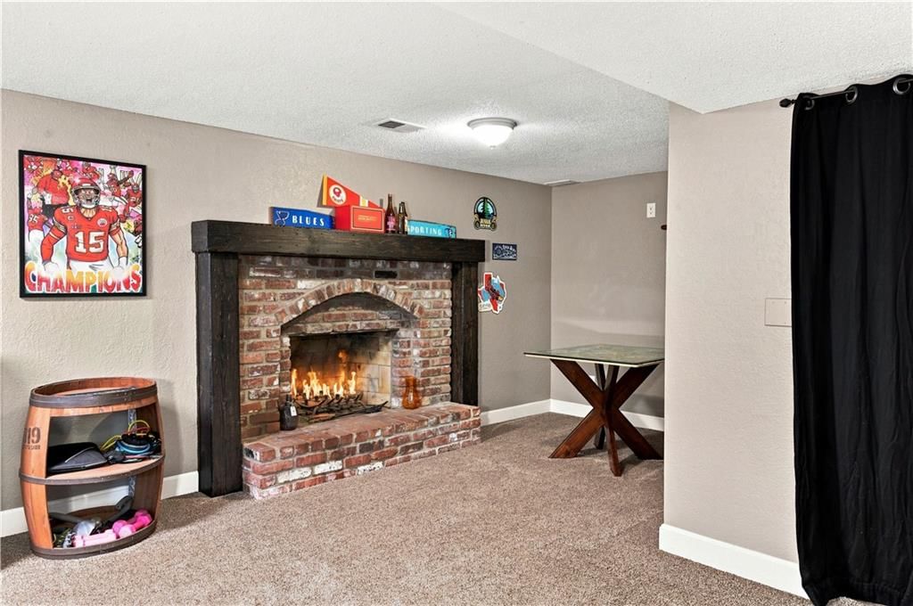 411 SE Claremont Street — photo 31