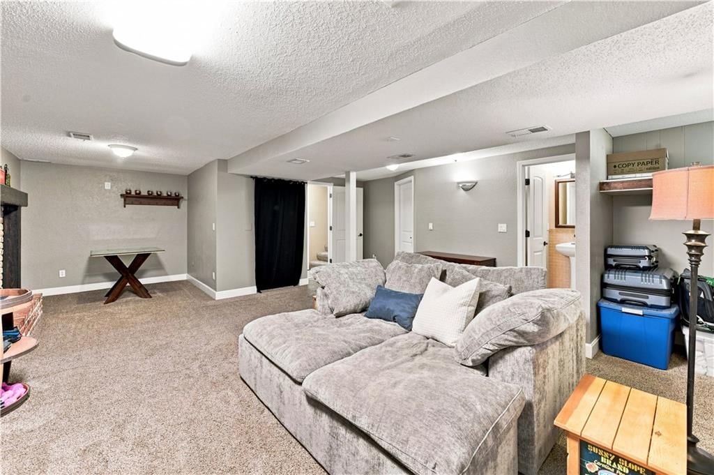 411 SE Claremont Street — photo 33