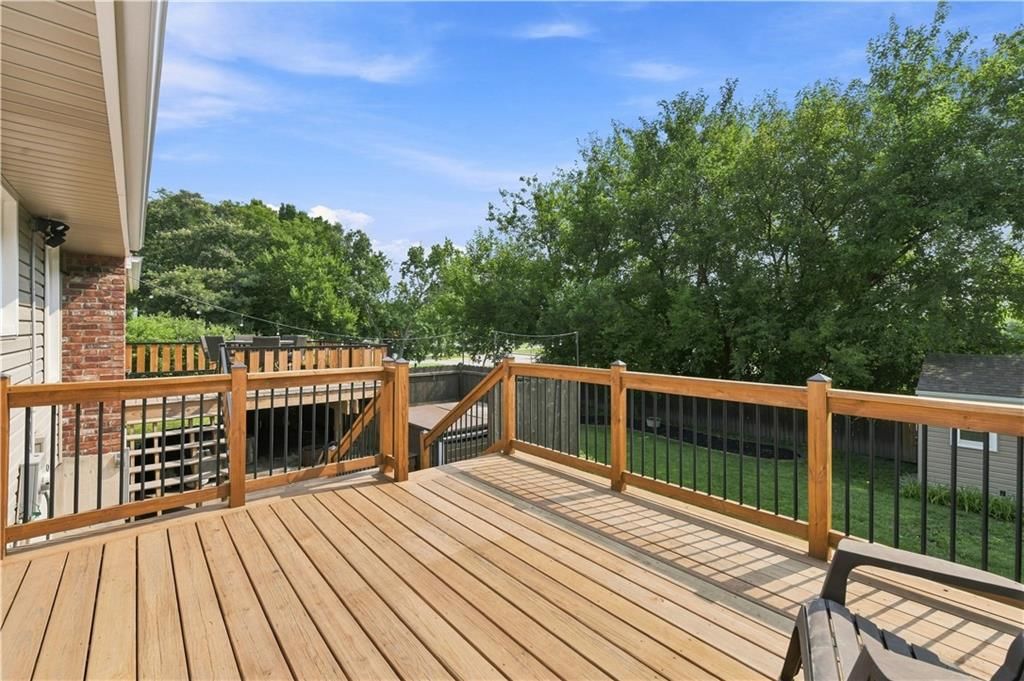 411 SE Claremont Street — photo 39