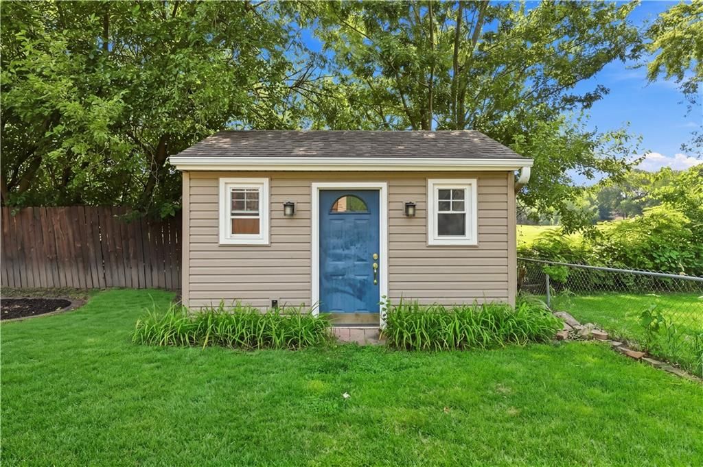 411 SE Claremont Street — photo 41